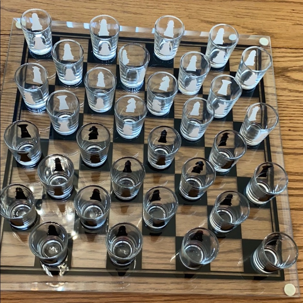 The drinking chess collection NWOT.